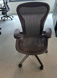 [#00-2] Chair, Herman Miller Aeron, Size B